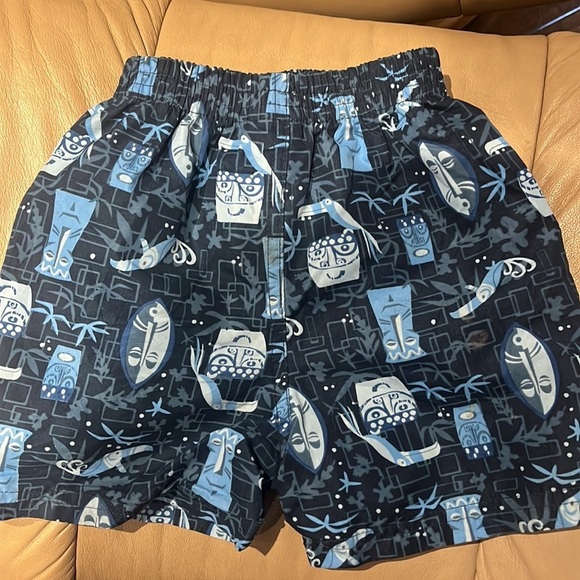 Disney Shorts 💐 - Picture 3 of 4